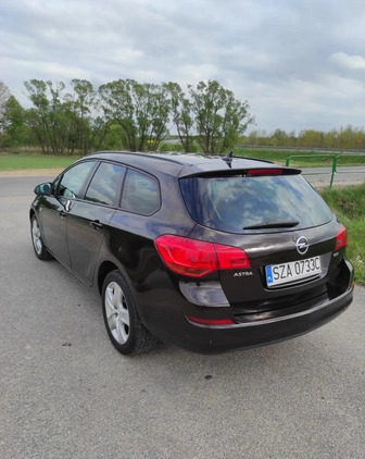 Opel Astra cena 19000 przebieg: 254600, rok produkcji 2011 z Poręba małe 497